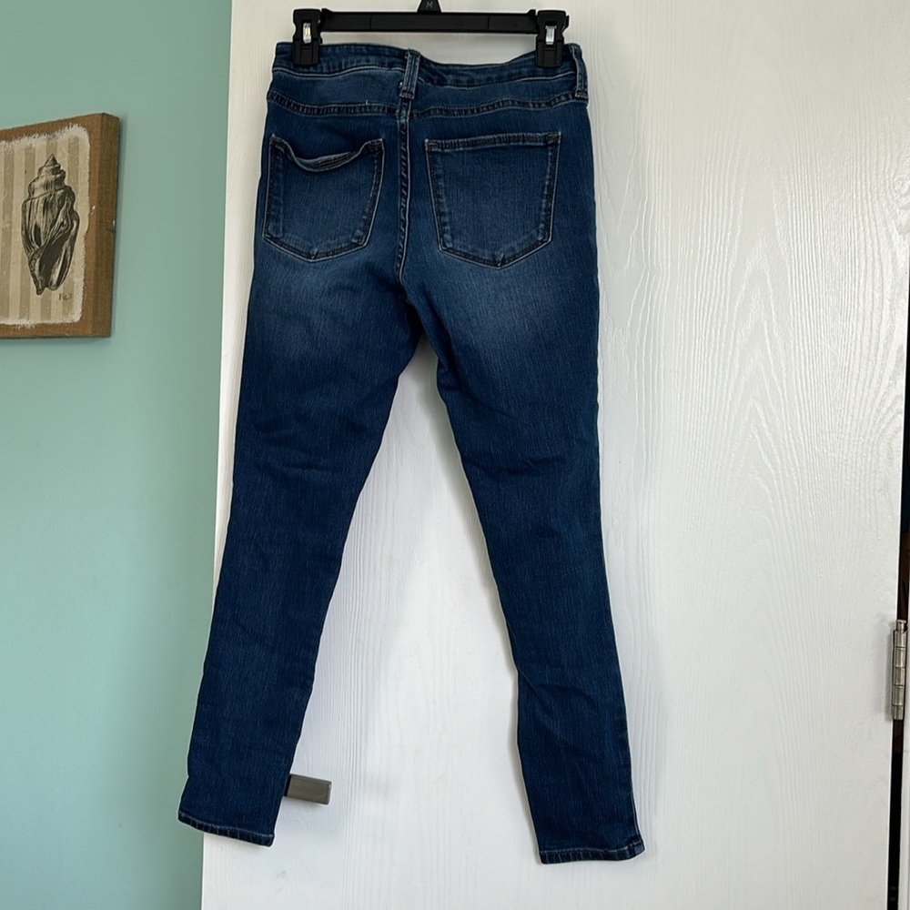 Jeans - Picture 2 of 4